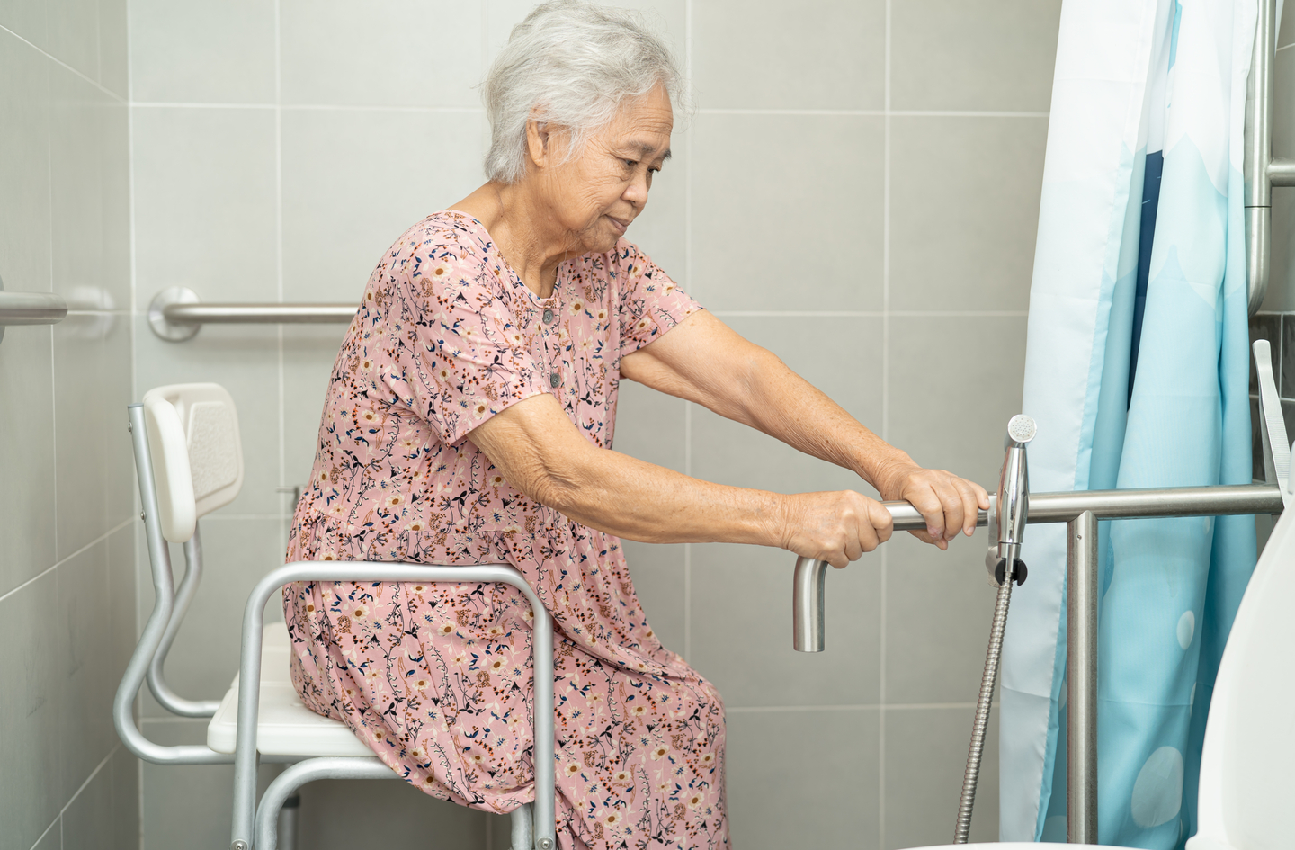 The Senior Bathroom Safety Products Worth Installing: How to Judge Quality